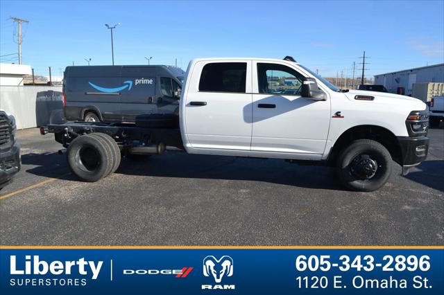 2026 RAM Ram 3500 Chassis Cab RAM 3500 TRADESMAN CREW CAB CHASSIS 4X4 60 CA