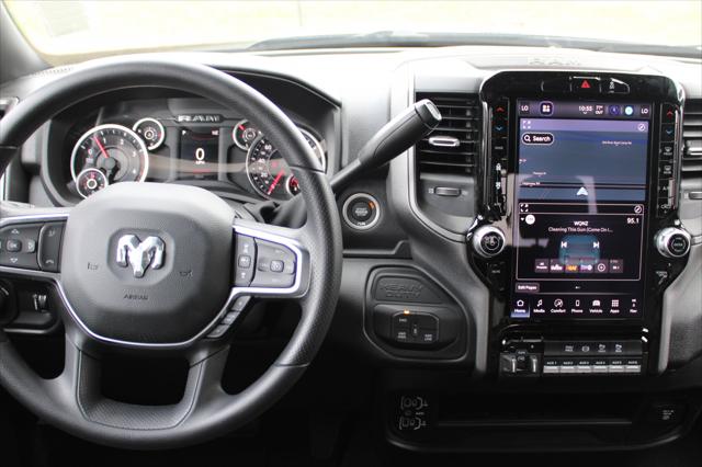 2026 RAM Ram 3500 RAM 3500 TRADESMAN CREW CAB 4X4 8 BOX