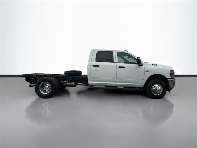 2026 RAM Ram 3500 Chassis Cab RAM 3500 TRADESMAN CREW CAB CHASSIS 4X4 60 CA