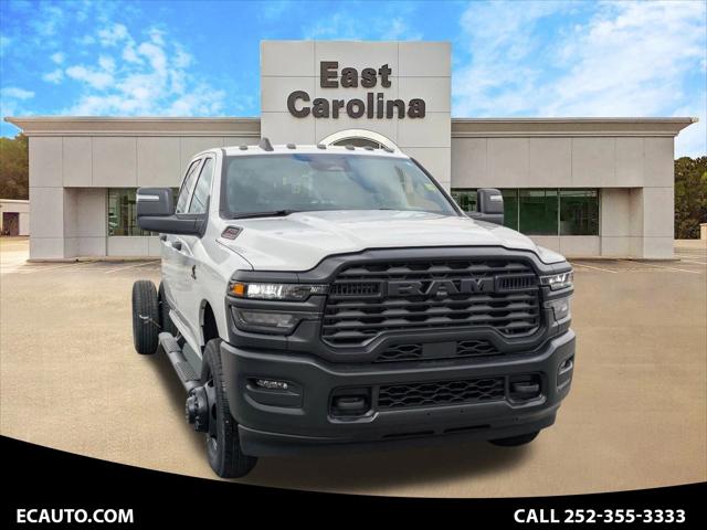 2026 RAM Ram 3500 Chassis Cab RAM 3500 TRADESMAN CREW CAB CHASSIS 4X4 60 CA