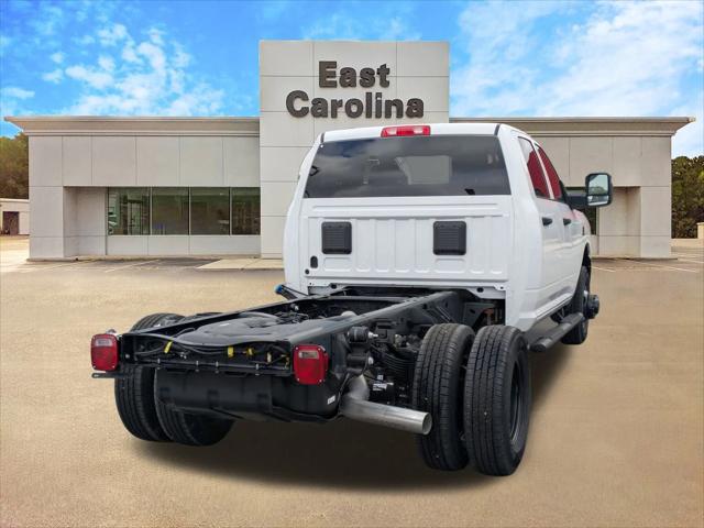 2026 RAM Ram 3500 Chassis Cab RAM 3500 TRADESMAN CREW CAB CHASSIS 4X4 60 CA