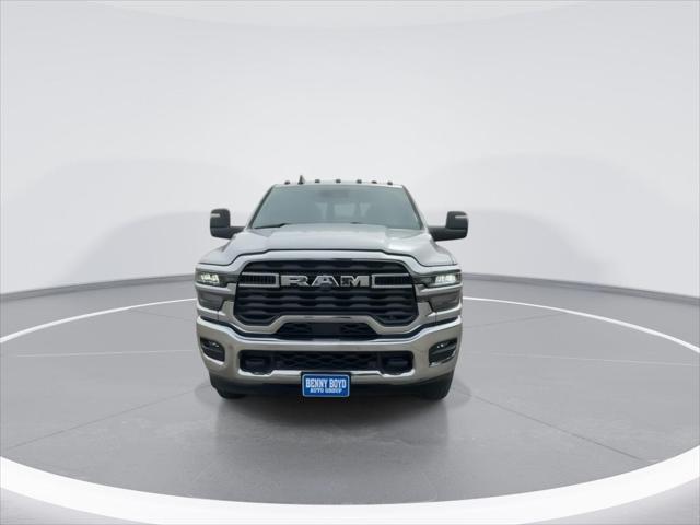 2026 RAM Ram 3500 RAM 3500 TRADESMAN CREW CAB 4X4 8 BOX