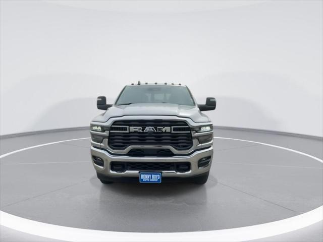 2026 RAM Ram 3500 RAM 3500 TRADESMAN CREW CAB 4X4 8 BOX