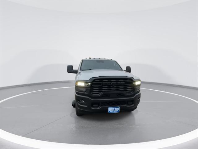 2026 RAM Ram 3500 Chassis Cab RAM 3500 TRADESMAN CREW CAB CHASSIS 4X4 60 CA