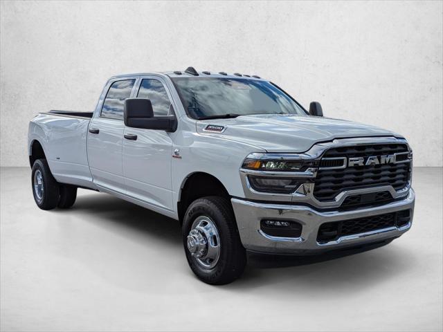 2026 RAM Ram 3500 RAM 3500 TRADESMAN CREW CAB 4X4 8 BOX