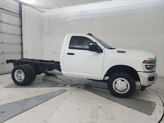 2026 RAM Ram 3500 Chassis Cab RAM 3500 TRADESMAN CHASSIS REGULAR CAB 4X4 60 CA 2026 RAM Ram 3500 Chassis Cab RAM 3500 TRADESMAN CHASSIS REGULAR CAB 4X4 60 CA
