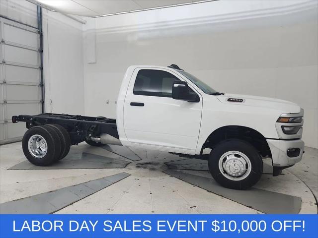 2026 RAM 3500 Chassis RAM 3500 TRADESMAN CHASSIS REGULAR CAB 4X4 60 CA