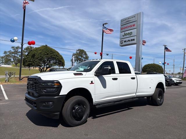 2026 RAM Ram 3500 RAM 3500 TRADESMAN CREW CAB 4X4 8 BOX