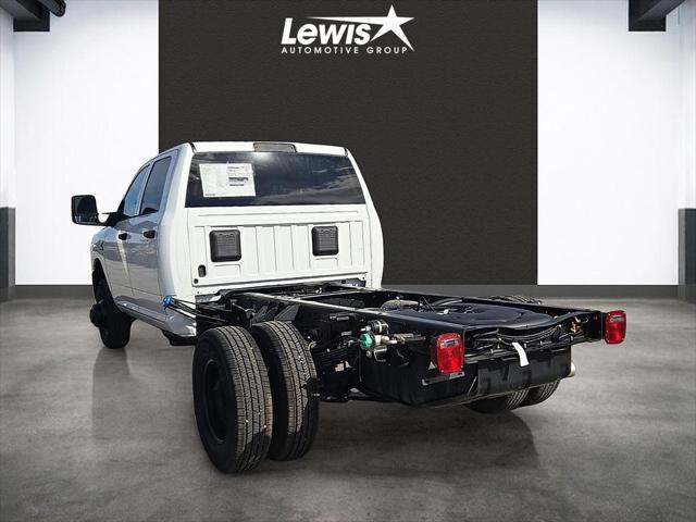 2026 RAM Ram 3500 Chassis Cab RAM 3500 TRADESMAN CREW CAB CHASSIS 4X4 60 CA