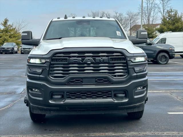 2026 RAM Ram 3500 Chassis Cab RAM 3500 TRADESMAN CREW CAB CHASSIS 4X4 60 CA