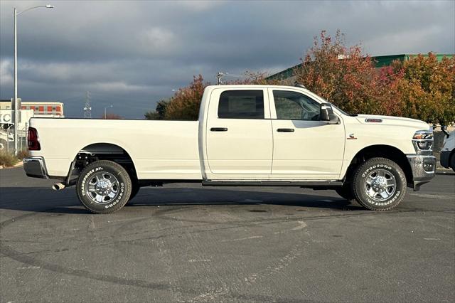 2026 RAM Ram 2500 RAM 2500 TRADESMAN CREW CAB 4X4 8 BOX
