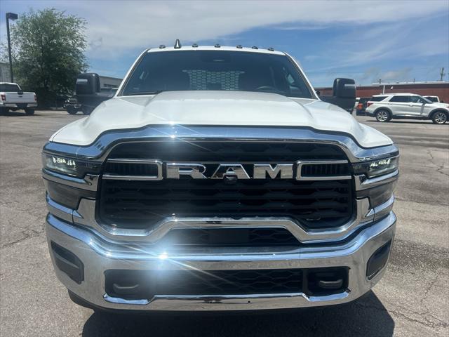 2026 RAM 3500 Chassis RAM 3500 TRADESMAN CREW CAB CHASSIS 4X4 60 CA