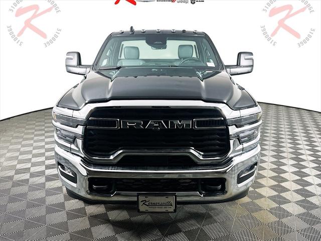 2026 RAM Ram 3500 Chassis Cab RAM 3500 TRADESMAN CHASSIS REGULAR CAB 4X4 60 CA