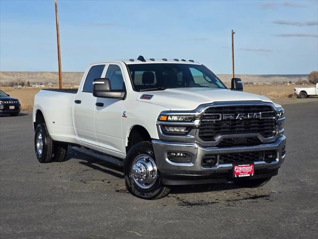 2026 RAM Ram 3500 RAM 3500 TRADESMAN CREW CAB 4X4 8 BOX