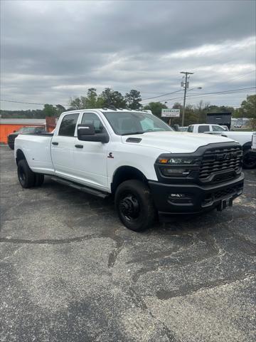 2026 RAM Ram 3500 RAM 3500 TRADESMAN CREW CAB 4X4 8 BOX