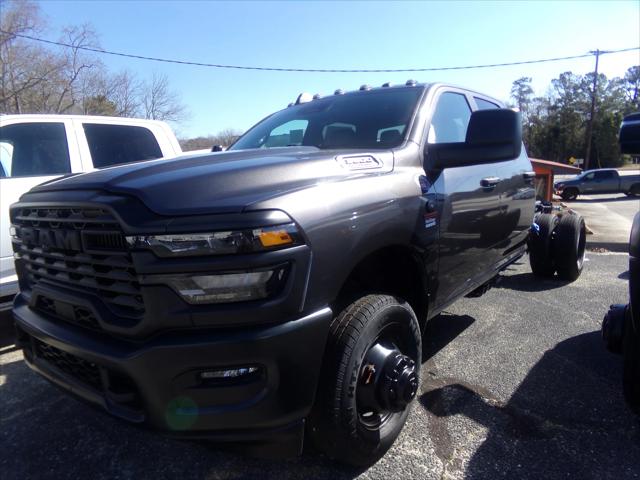 2026 RAM Ram 3500 Chassis Cab RAM 3500 TRADESMAN CREW CAB CHASSIS 4X4 60 CA