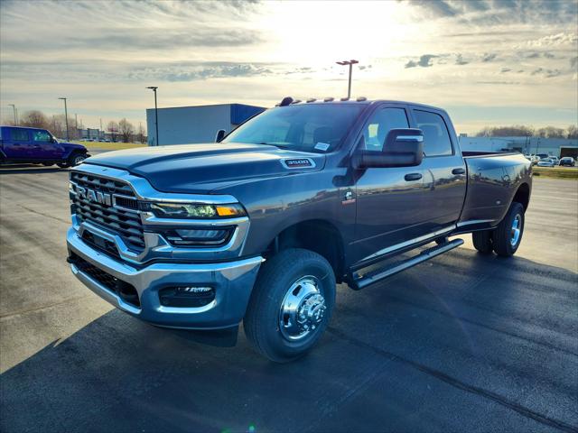 2026 RAM Ram 3500 RAM 3500 TRADESMAN CREW CAB 4X4 8 BOX