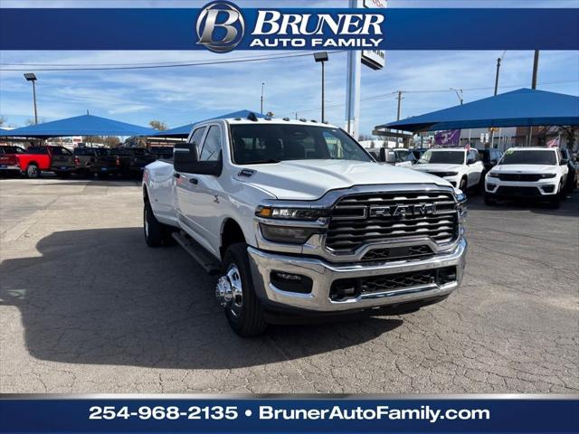 2026 RAM Ram 3500 RAM 3500 TRADESMAN CREW CAB 4X4 8 BOX
