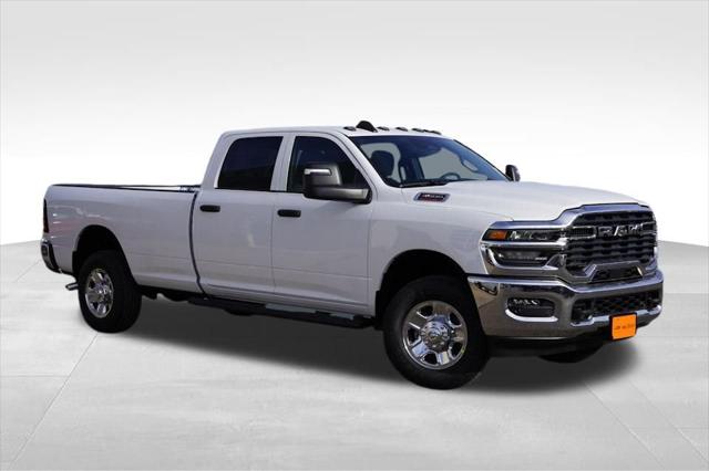 2026 RAM Ram 3500 RAM 3500 TRADESMAN CREW CAB 4X4 8 BOX
