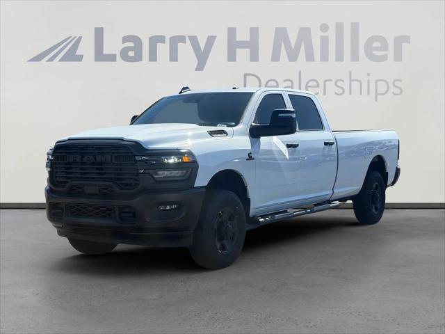2026 RAM Ram 3500 RAM 3500 TRADESMAN CREW CAB 4X4 8 BOX