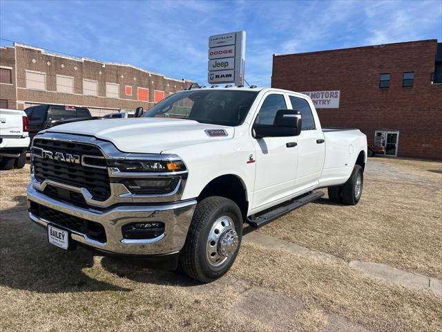2026 RAM Ram 3500 RAM 3500 TRADESMAN CREW CAB 4X4 8 BOX