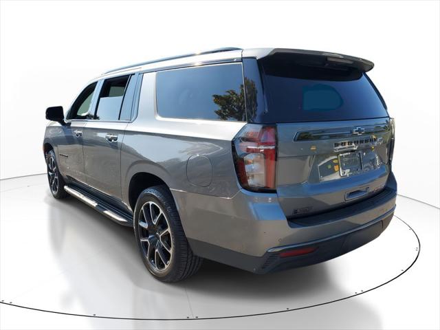 2022 Chevrolet Suburban 4WD RST