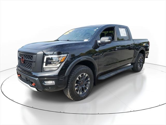 2023 Nissan TITAN Crew Cab PRO-4X 4x4 2023 Nissan TITAN Crew Cab PRO-4X 4x4