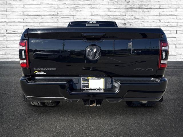 2024 RAM 3500 Laramie Crew Cab 4x4 8 Box 2024 RAM 3500 Laramie Crew Cab 4x4 8 Box