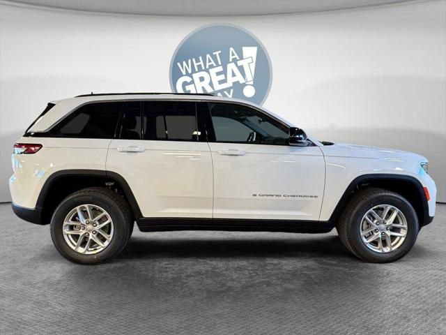 2025 Jeep Grand Cherokee GRAND CHEROKEE LAREDO X 4X4 2025 Jeep Grand Cherokee GRAND CHEROKEE LAREDO X 4X4
