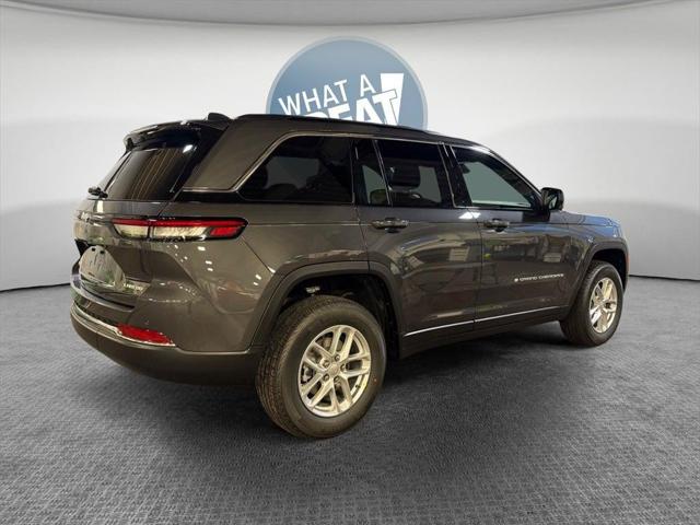 2025 Jeep Grand Cherokee GRAND CHEROKEE LAREDO X 4X4 2025 Jeep Grand Cherokee GRAND CHEROKEE LAREDO X 4X4