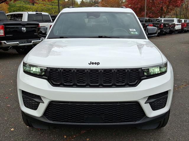 2023 Jeep Grand Cherokee Altitude 4x4 2023 Jeep Grand Cherokee Altitude 4x4