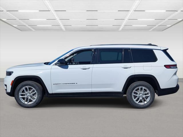 2022 Jeep Grand Cherokee L Laredo 4x2