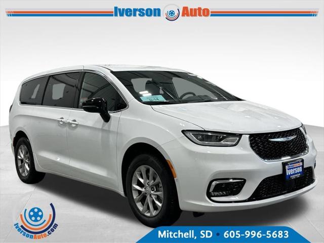 2026 Chrysler Pacifica PACIFICA SELECT AWD