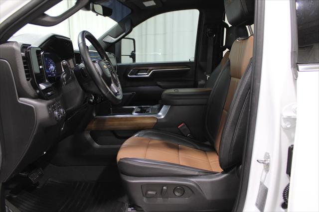 2024 Chevrolet Silverado 3500HD 4WD Crew Cab Standard Bed High Country 2024 Chevrolet Silverado 3500HD 4WD Crew Cab Standard Bed High Country