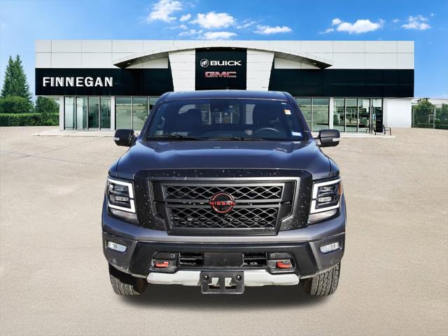 2023 Nissan TITAN Crew Cab PRO-4X 4x4 2023 Nissan TITAN Crew Cab PRO-4X 4x4