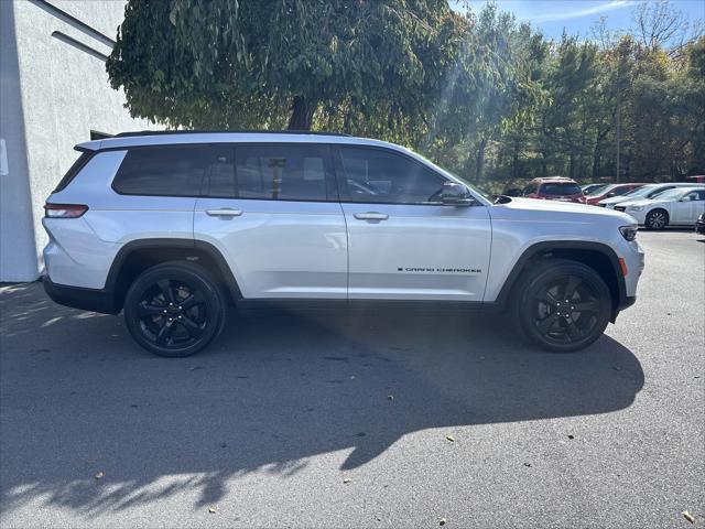 2023 Jeep Grand Cherokee L Altitude 4x4 2023 Jeep Grand Cherokee L Altitude 4x4