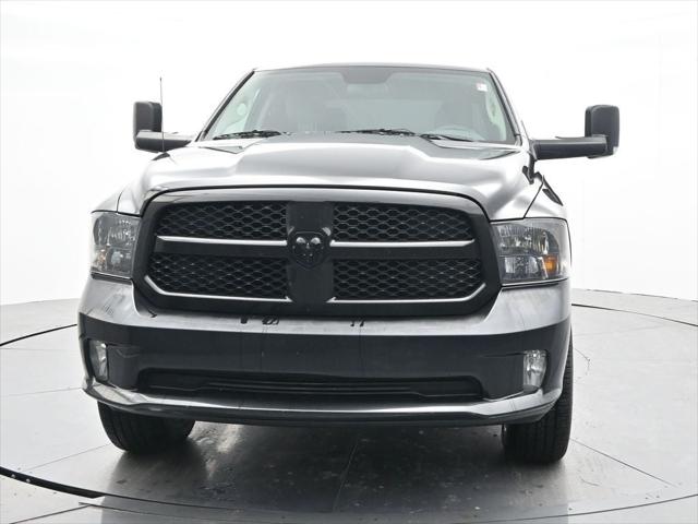 2017 RAM 1500 Express Crew Cab 4x4 57 Box