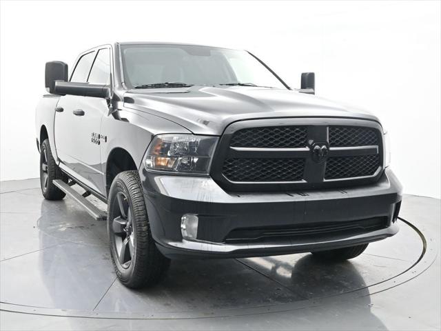 2017 RAM 1500 Express Crew Cab 4x4 57 Box