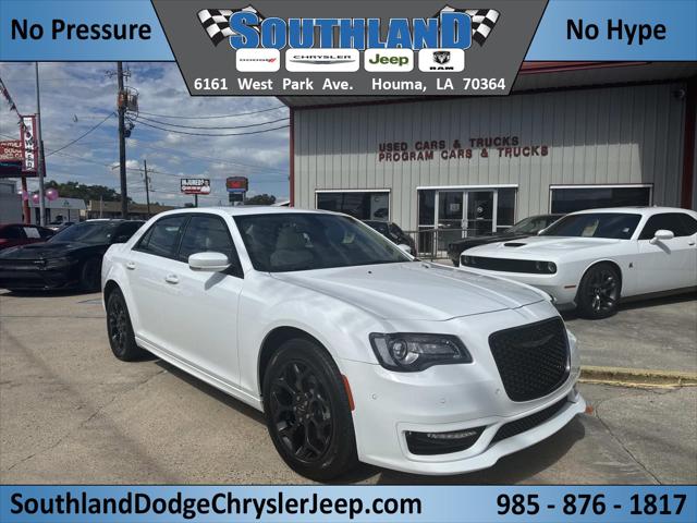 2023 Chrysler 300 Touring L AWD 2023 Chrysler 300 Touring L AWD