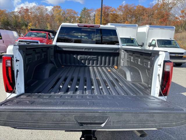 2026 GMC Sierra 2500HD Crew Cab, Standard Bed, SLT, 4WD