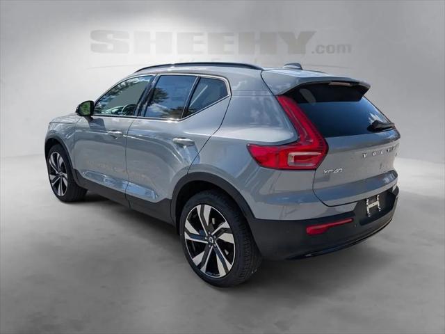 2026 Volvo XC40 Ultra, B5 AWD Gas (mild hybrid), Dark