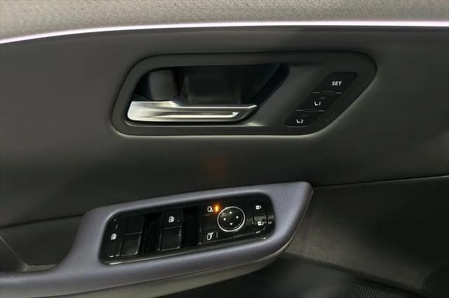 2026 Nissan LEAF PLATINUM+