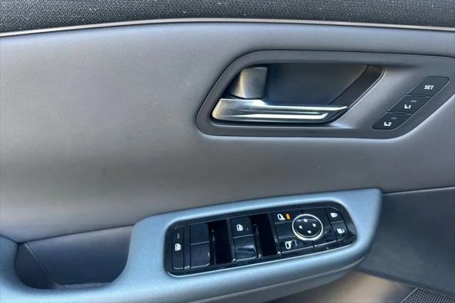 2026 Nissan LEAF PLATINUM+
