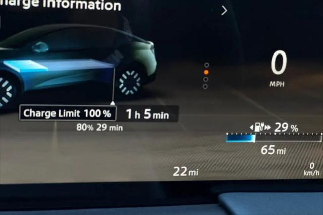 2026 Nissan LEAF PLATINUM+