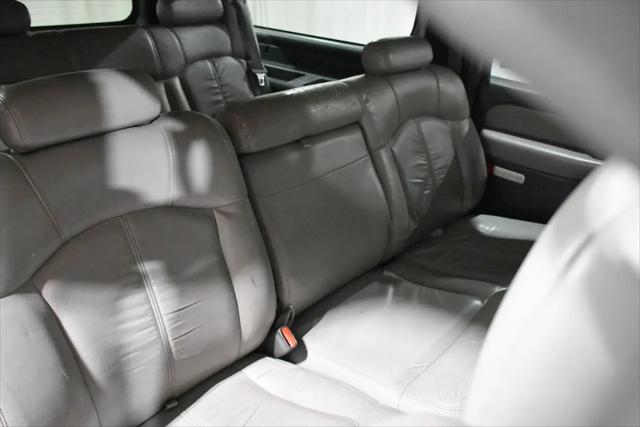 2001 Chevrolet Suburban LT