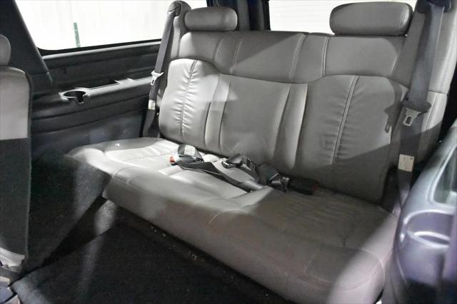 2001 Chevrolet Suburban LT