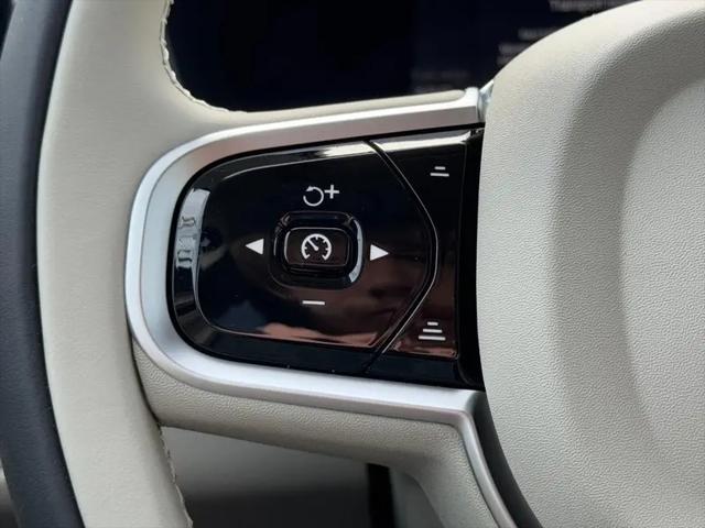 2026 Volvo XC60 Plug-In Hybrid Ultra, T8 AWD Electric/Gasoline, Dark
