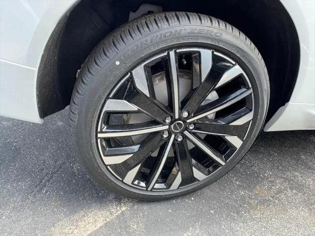 2026 Volvo XC60 Plug-In Hybrid Ultra, T8 AWD Electric/Gasoline, Dark