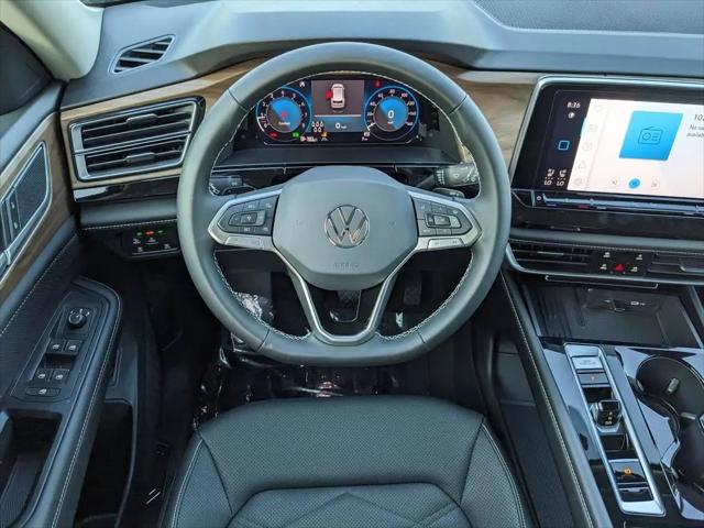 2026 Volkswagen Atlas SE with Technology