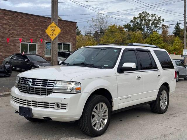 2012 Lincoln Navigator Base